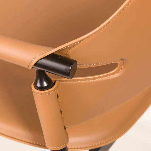 Стул с подлокотниками Suite, коричневый