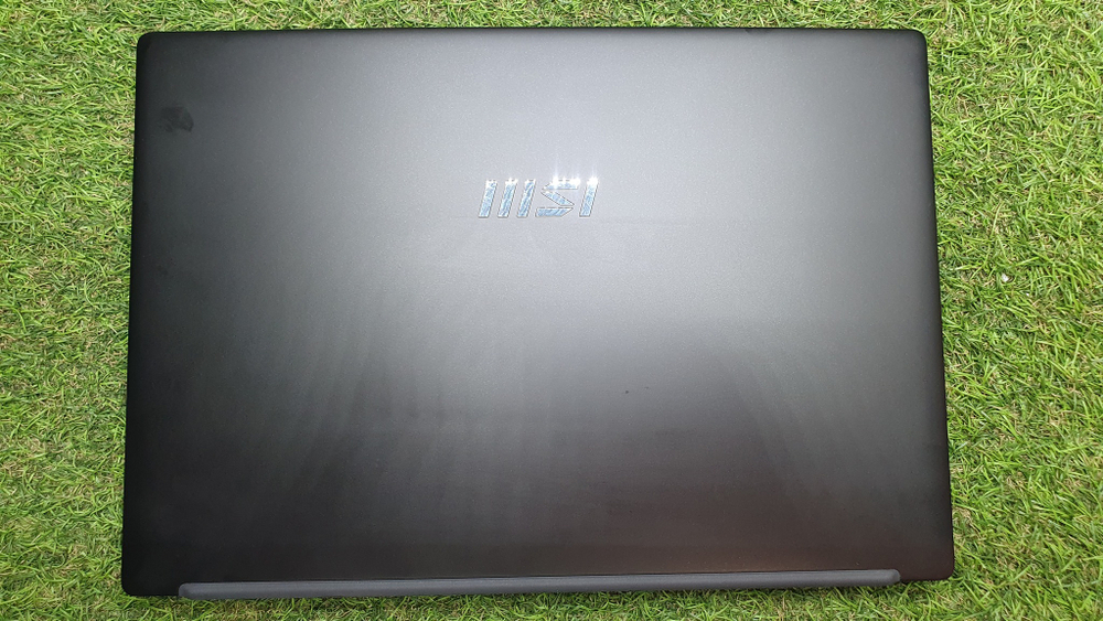 Ультрабук MSI i3-12/8 Gb//FHD/Modern 14 C12M-233XRU [9S7-14J112-233]/Windows 10