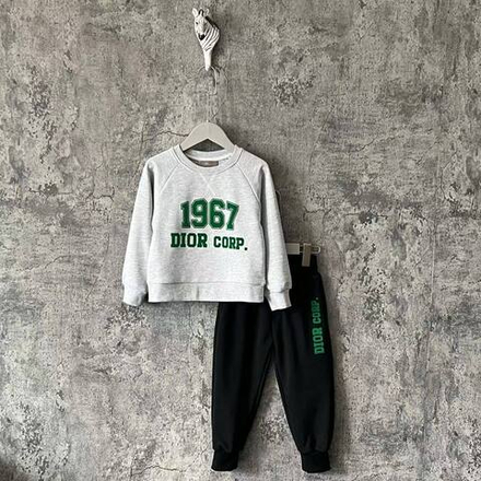 Костюм Dior