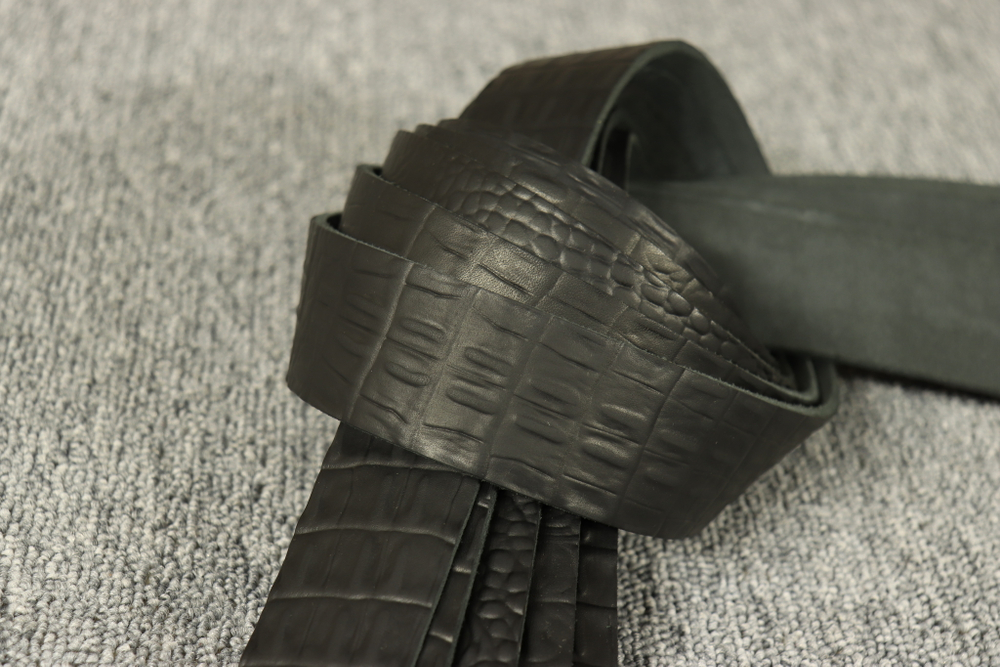 Ременная заготовка черная рептилия с лицевой отделкой 3,1-3,5