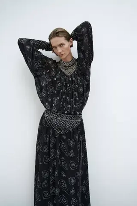 ZARA ПЛАТЬЕ ИЗ ТКАНИ С ПРИНТОМ, ВЫШИВКОЙ И БУСИНАМИ — ZW COLLECTION, ЧЕРНЫЙ