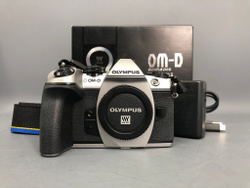 Olympus E-M1 Mark II Body Silver ( 350 кадров)