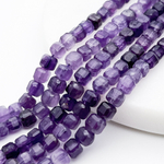 Аметист, куб с огранкой, размер около 5-5,5 мм, цена за 18-19 шт (1/4 нити)