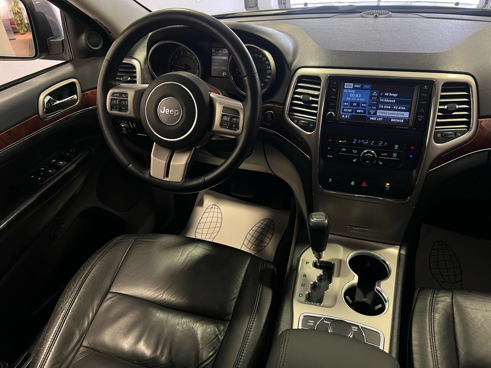 Jeep Grand Cherokee, 2011 год