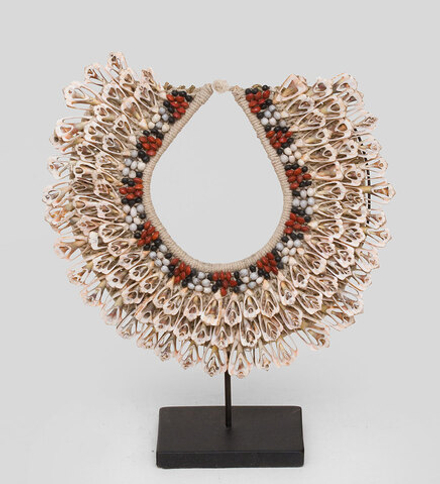 27-002 Ожерелье аборигена (Папуа)