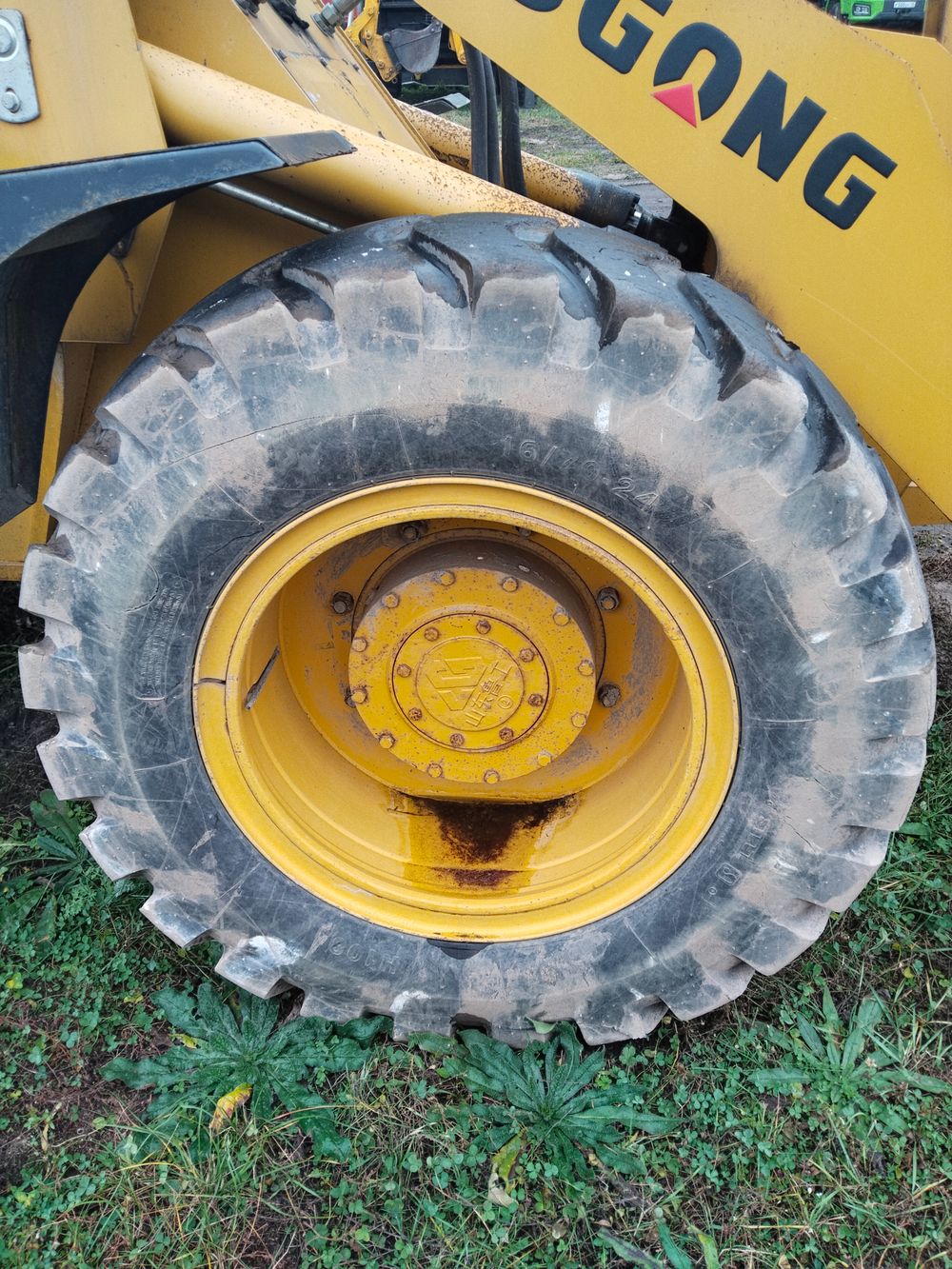 LUGONG TITAN ZL30 Фронтальный погрузчик ZL30G (4,5 л. 99,3 лс)