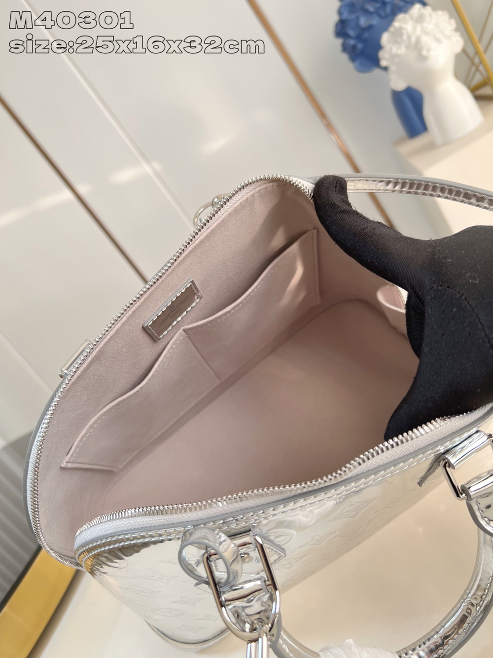 Louis Vuitton Alma PM