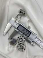 Накладка на пуговицу стразы серебристо-черные в серебристом обрамлении (клипса)