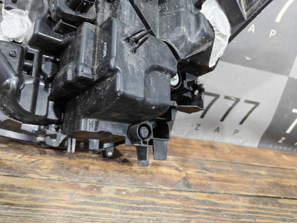 Фара правая LED Mazda CX-5 2 (KF) 17-нв Б/У Оригинал KB8M51031C