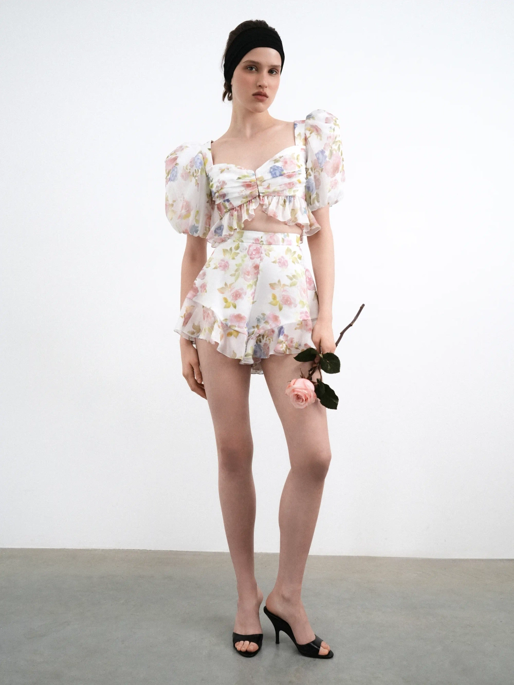 Мелисса (Melissa), кроп топ из молочного шифона с цветочным принтом