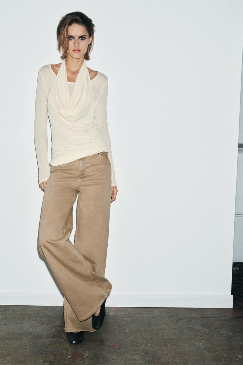 ZARA ФУТБОЛКА С ДВОЙНЫМИ ДЛИННЫМИ РУКАВАМИ, ЖЕЛТОВАТО-БЕЛЫЙ