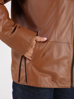 Кожаная куртка демисезонная с капюшоном