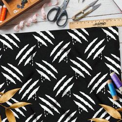 Ткань шифон белые следы от когтей на чёрном фоне