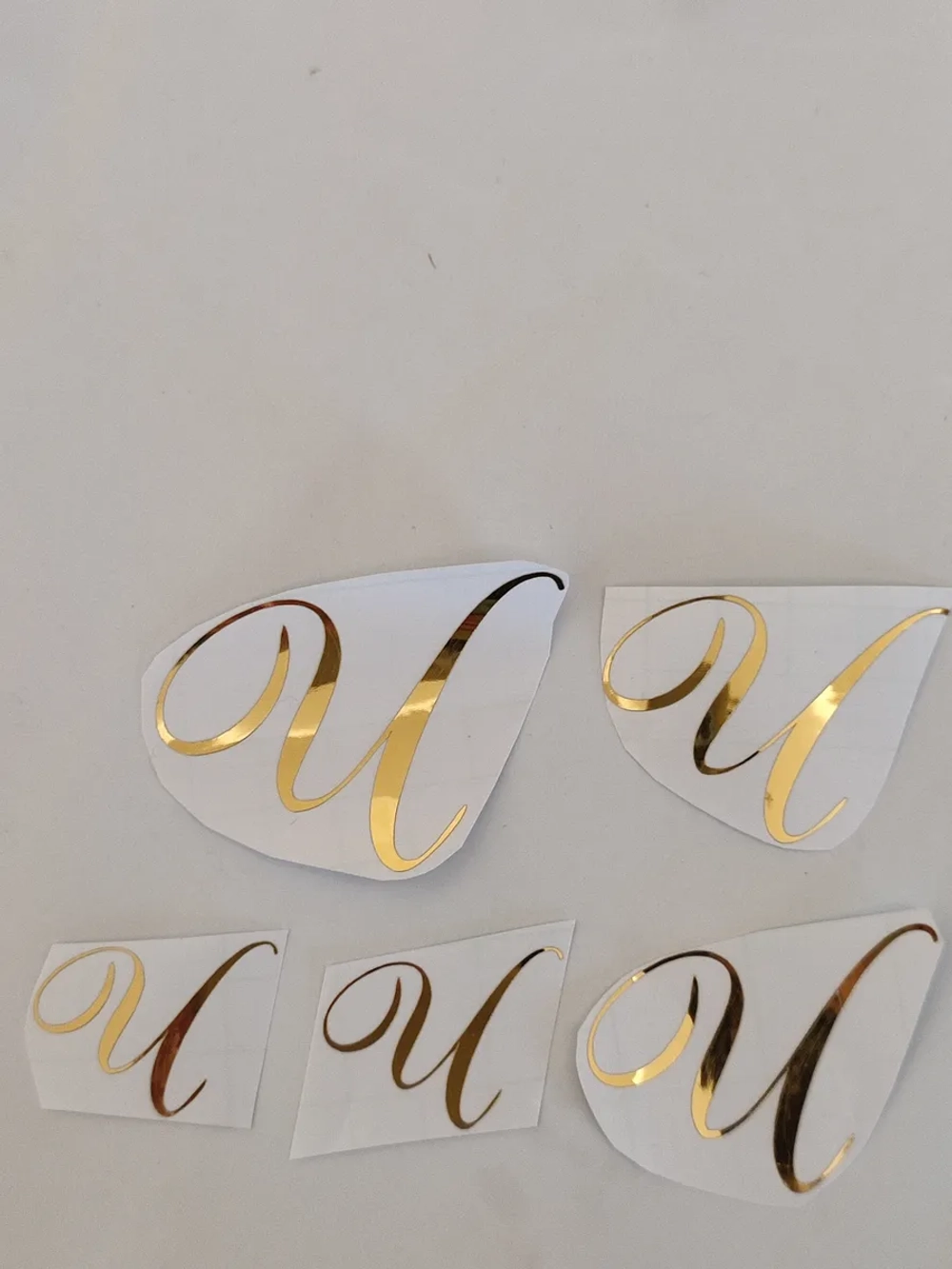 Наклейки свадебные на бутылки и бокалы инициалы "Ч"