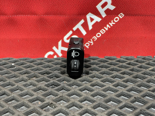 Кнопка корректора фар