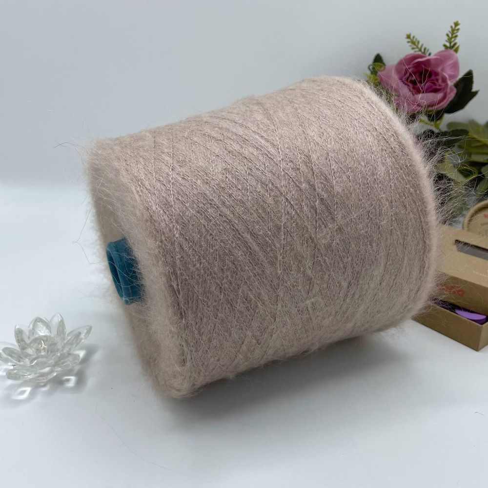 UGO PUCCI 30% кид мохер 30% полиамид 40% полиакрил