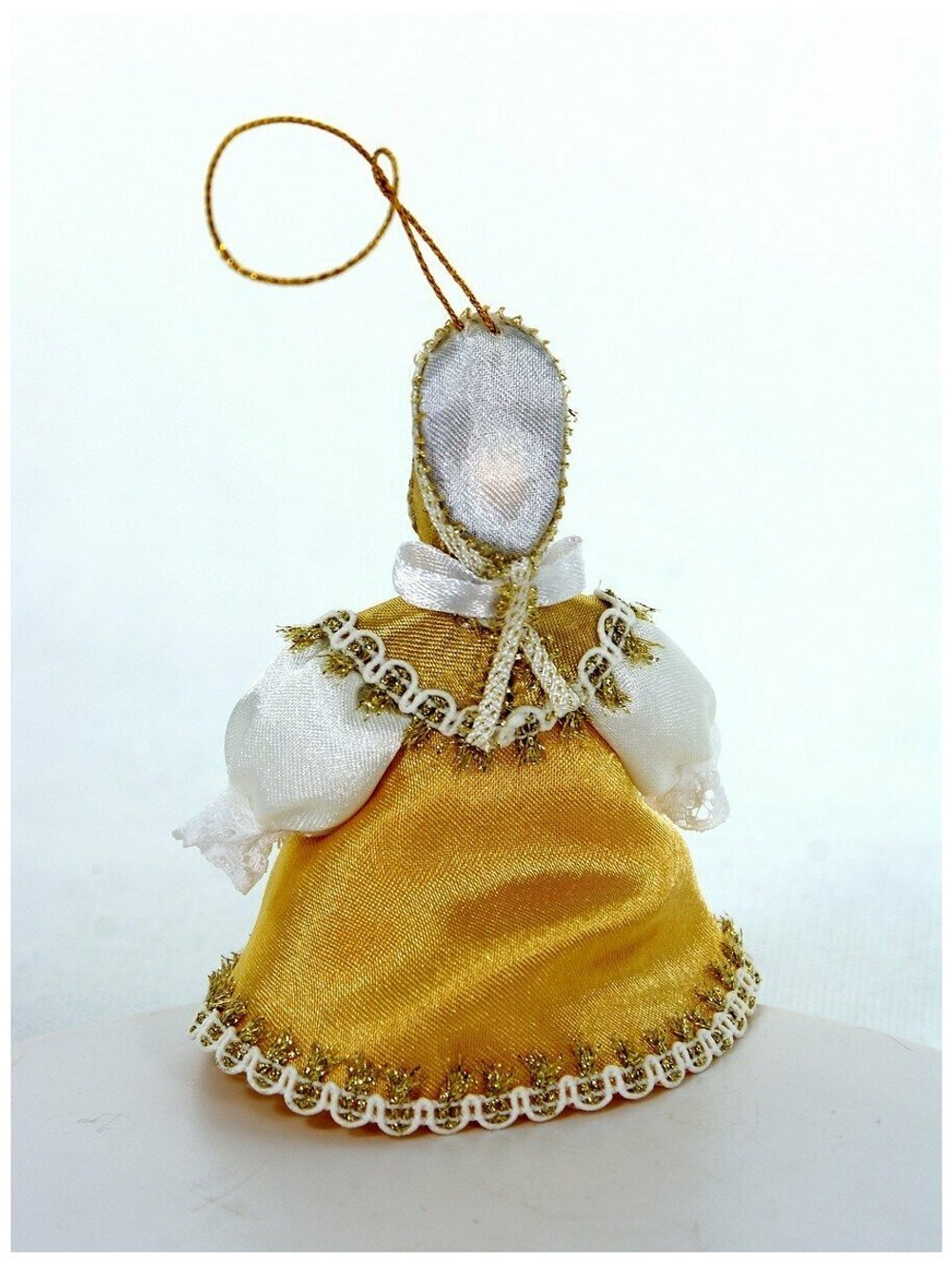 Кукла-подвеска Девушка в золотом сарафане