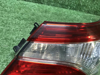 Фонарь правый внеш Toyota Camry xv70 17-нв галоген