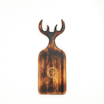 Доска разделочная из древесины сибирского кедра с гравировкой "В этом доме живет любовь". RD84