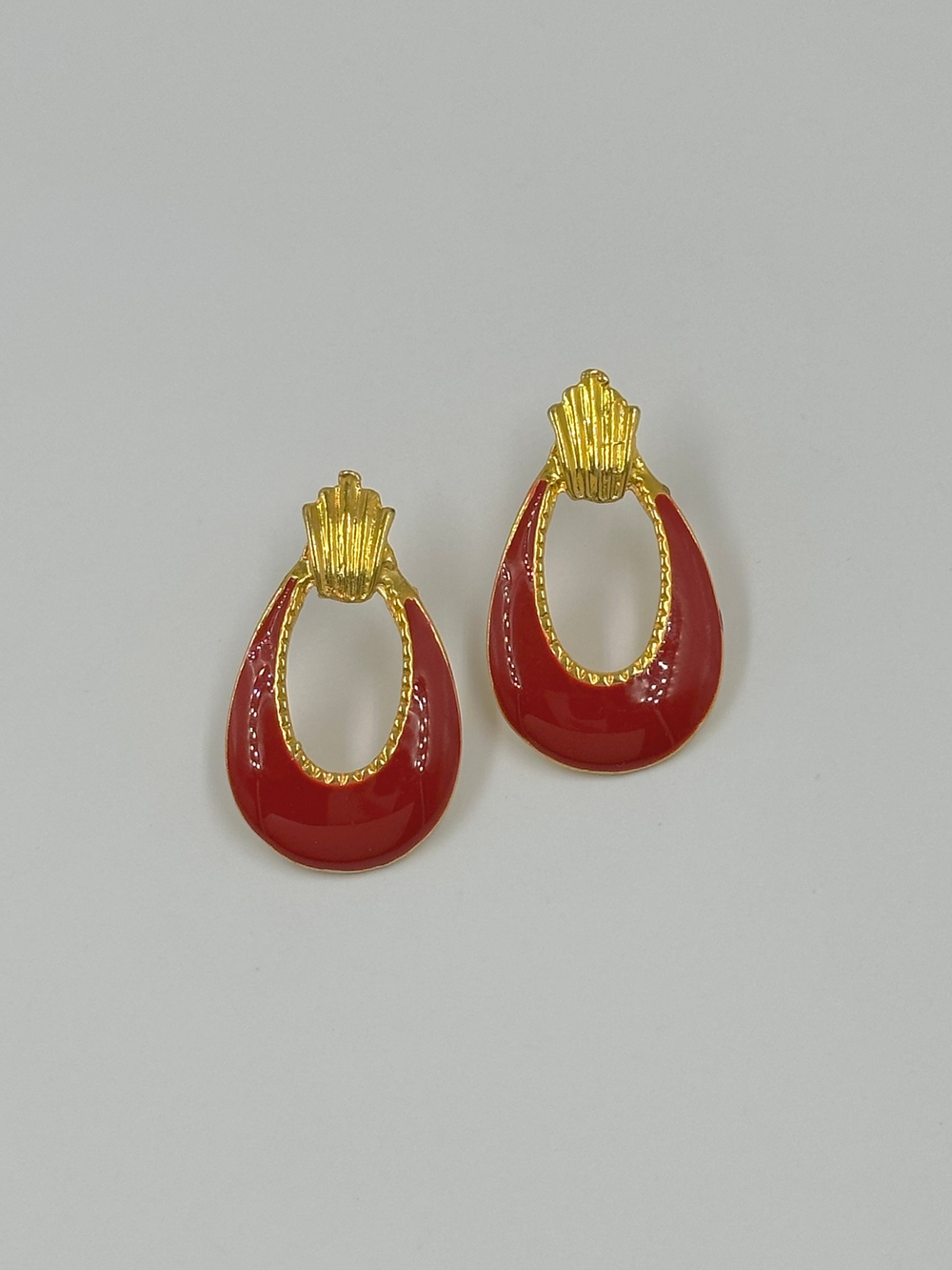 Серьги с красной эмалью