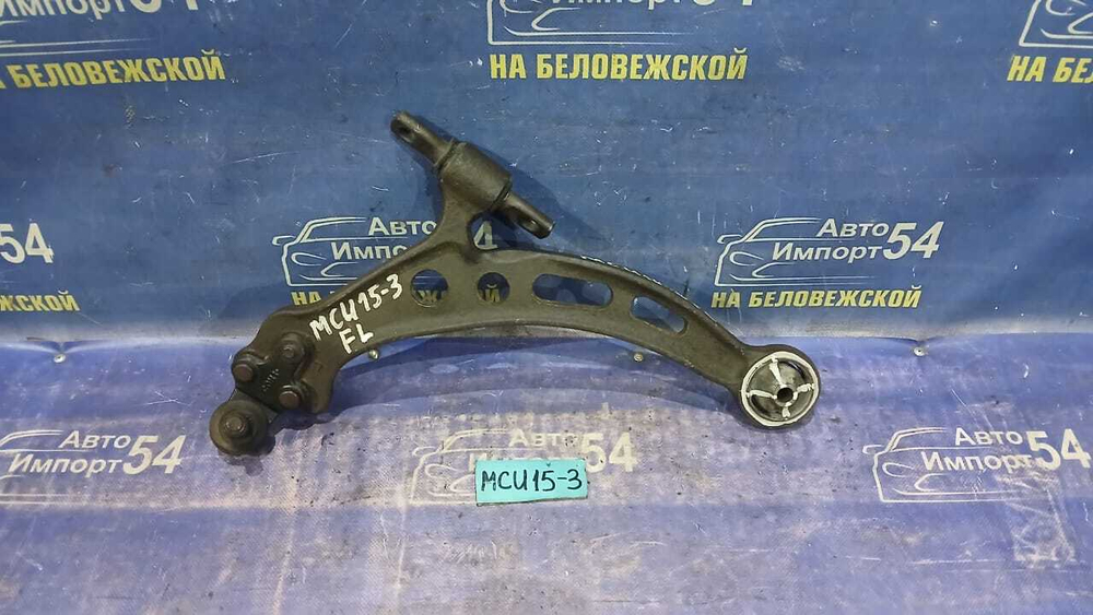 Рычаг передний левый TOYOTA HARRIER 2000