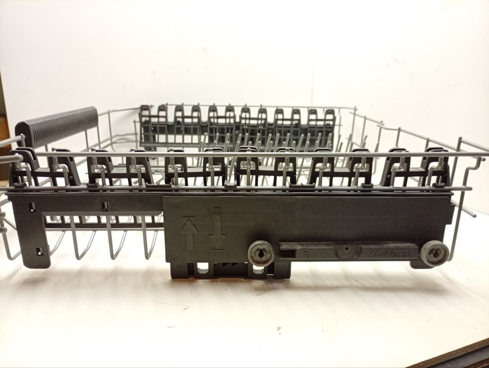 ESL98330 ктп2 Верхняя корзина посудомоечной машины AEG Electrolux 140002717043 б/у