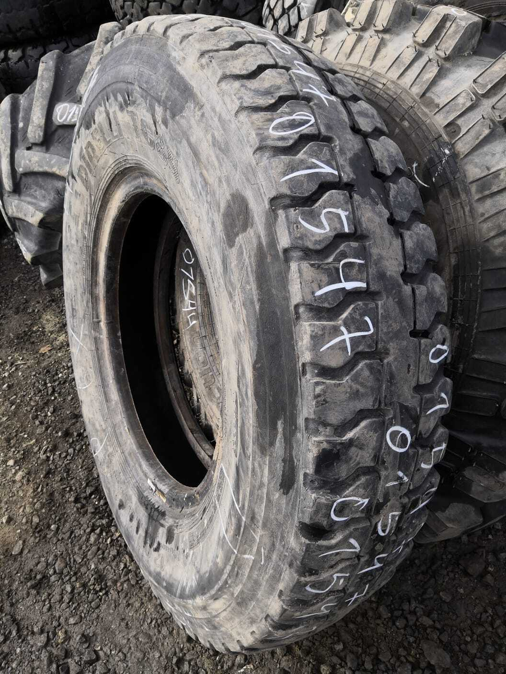 12.00R24 Pirelli TG85 шина б/у