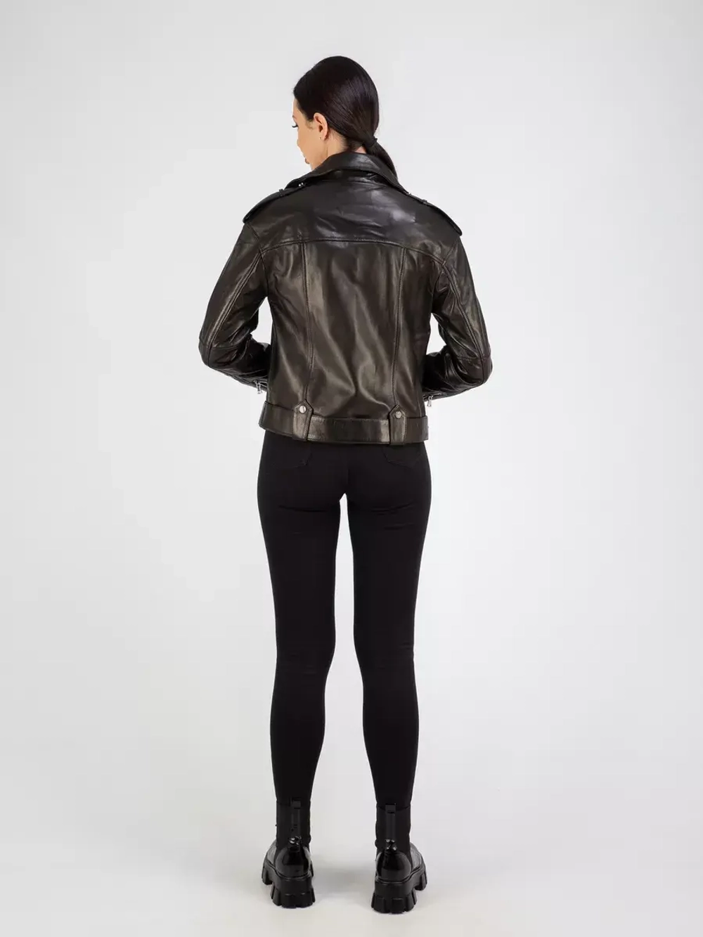 Куртка весенняя укороченная натуральная кожа на молнии