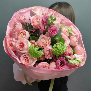 Букет с пионовидными розами