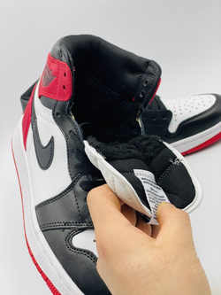 Зимние кроссовки NIKE AIR JORDAN 1