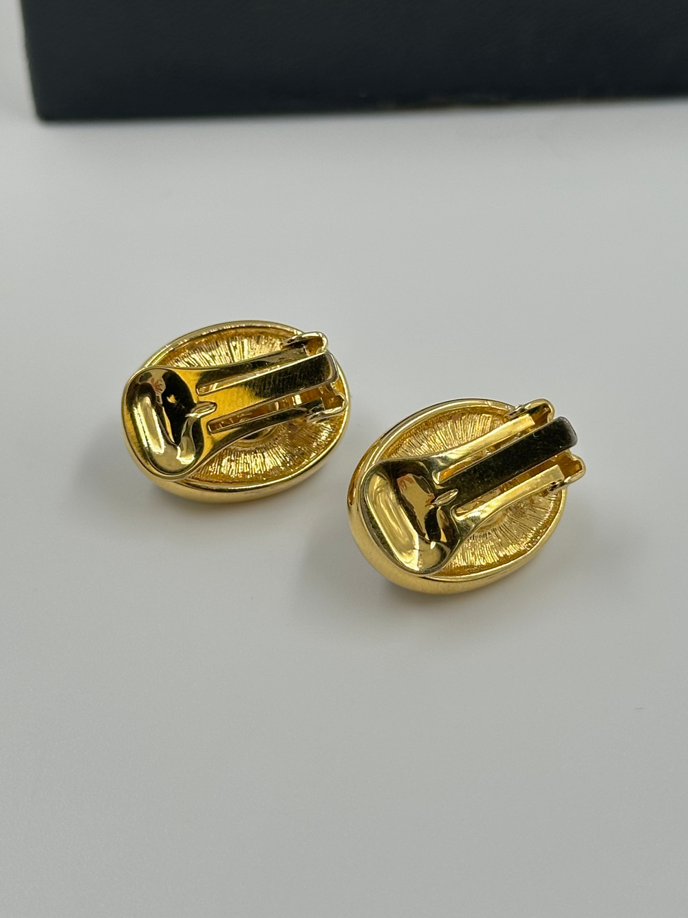 Набор клипс Kenneth Jay Lane