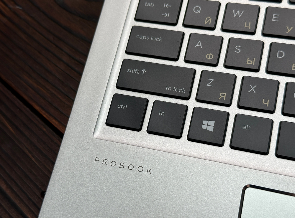 14" Ноутбук HP ProBook 445 G7 (1920x1080, AMD Ryzen 5 4500U, RAM 16ГБ, SSD 512ГБ, AMD Radeon Vega 6, Win 10Pro)