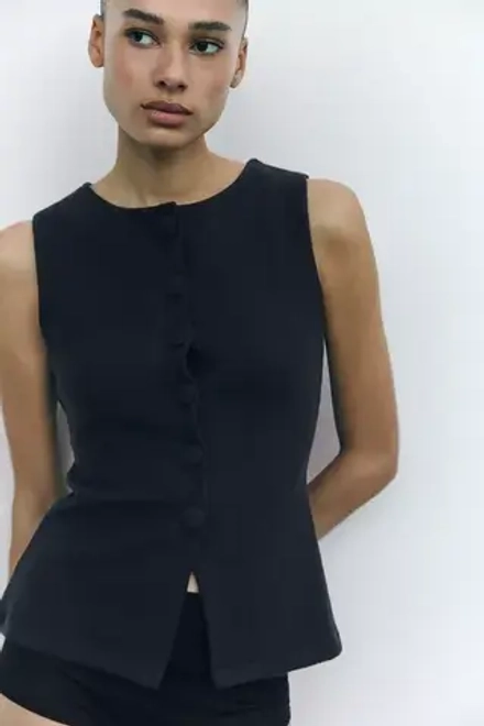 ZARA ТОП ИЗ МЯГКОГО ЖИЛЕТА С ПУГОВИЦАМИ, ЧЕРНЫЙ