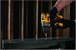 Бесщеточная дрель-шуруповерт DEWALT 12 В XR DCD701N