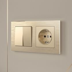 Розетка с заземлением и со шторками, без рамки Werkel шампань W1171111