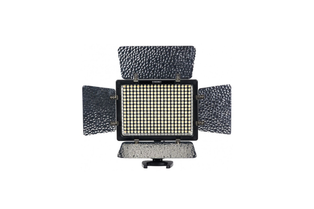 Накамерный свет светодиодный Yongnuo YN-300 III LED 3200-5600K