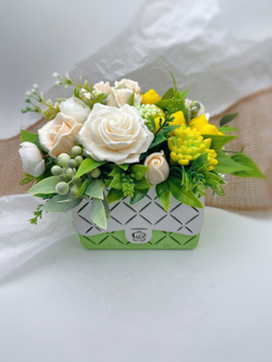 Букет «Розы и лимоны, сумочка»