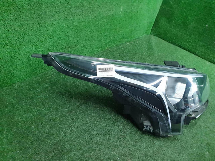 Фара правая Kia Rio 4 (2020-н.в.) галоген