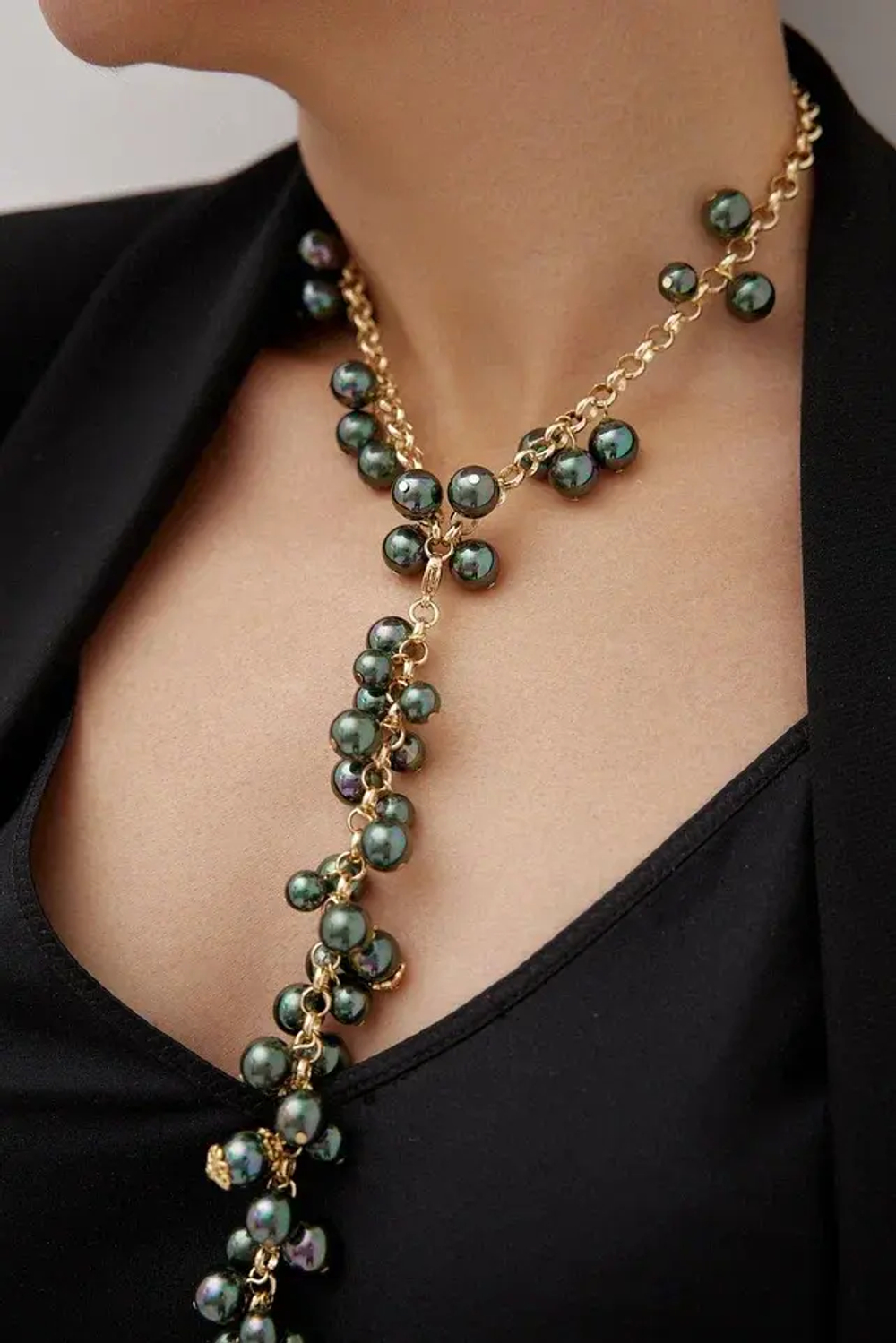 Колье Currant зеленый жемчуг, оттенок золото