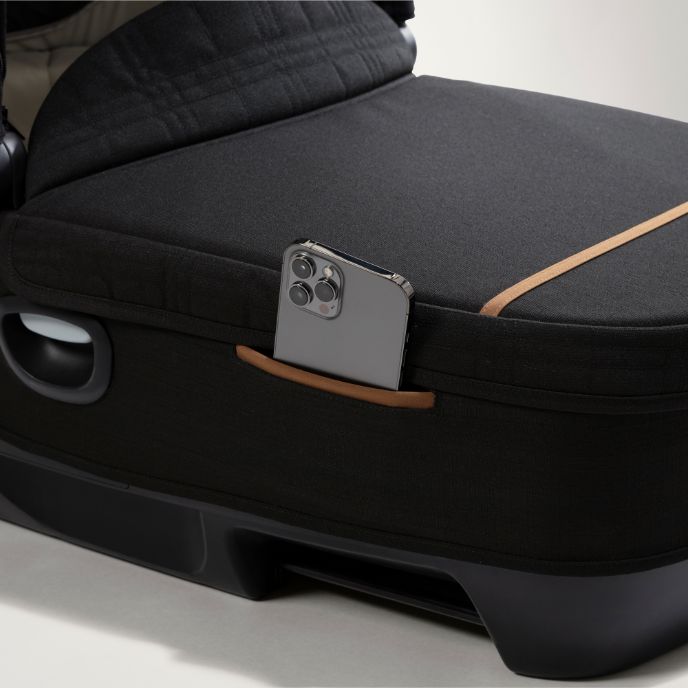 Детское автокресло Joie Calmi