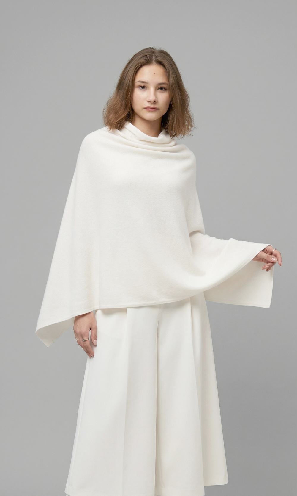 Накидка женская Т028-02 натуральный белый