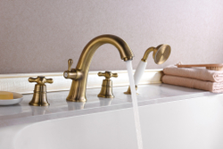 Смеситель Lemark Vintage LM2841B на борт ванны