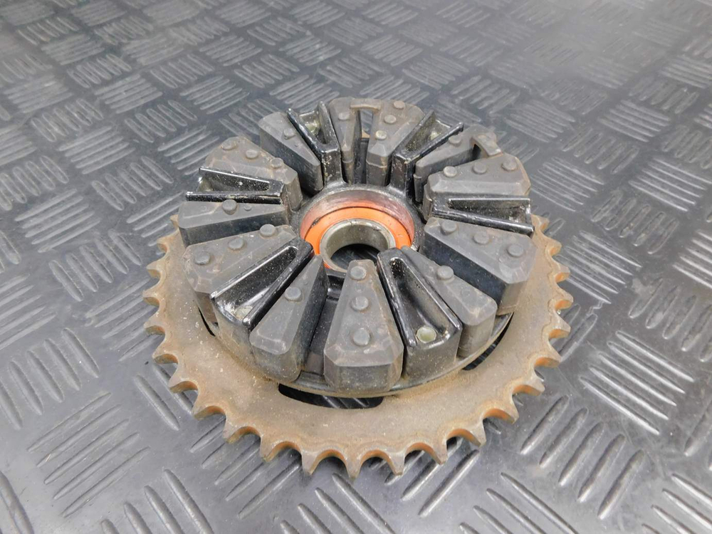 Ступица заднего колеса Yamaha XJR1300 RP03J 2005 (с демпферами)