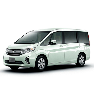 Honda Stepwgn 5 поколение RP4 (04.2015 - 08.2017 - н.в.) 8 мест, цельный диван во 2-м ряду