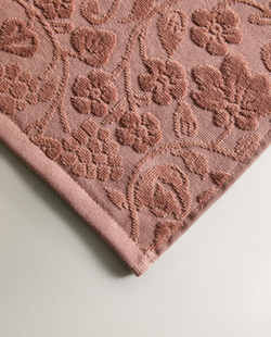 Zara Home - Жаккардовое банное полотенце с цветочным рисунком, розовый, 50х90 см