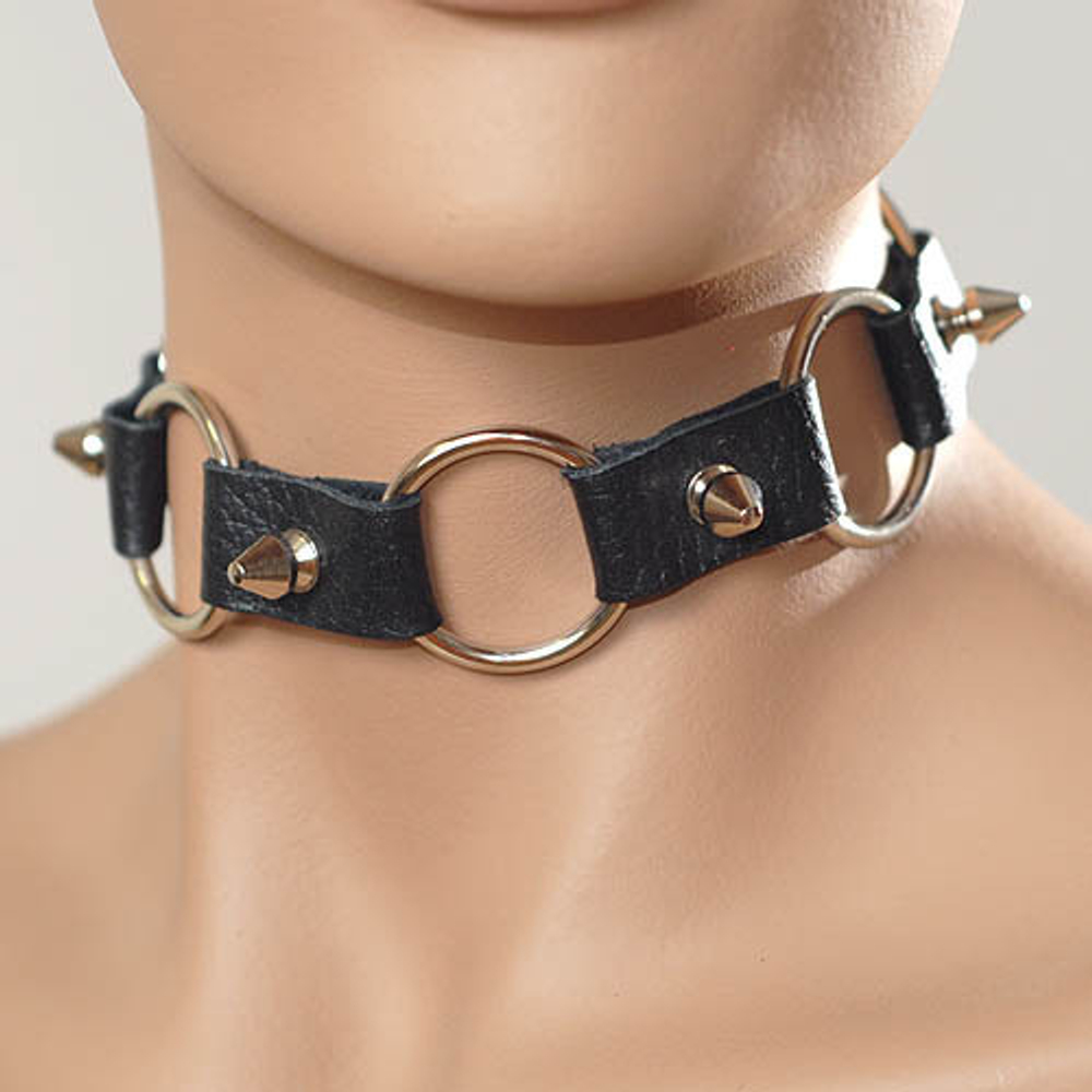 Кожаный черный ошейник с кольцами и шипами (Цвет: черный)