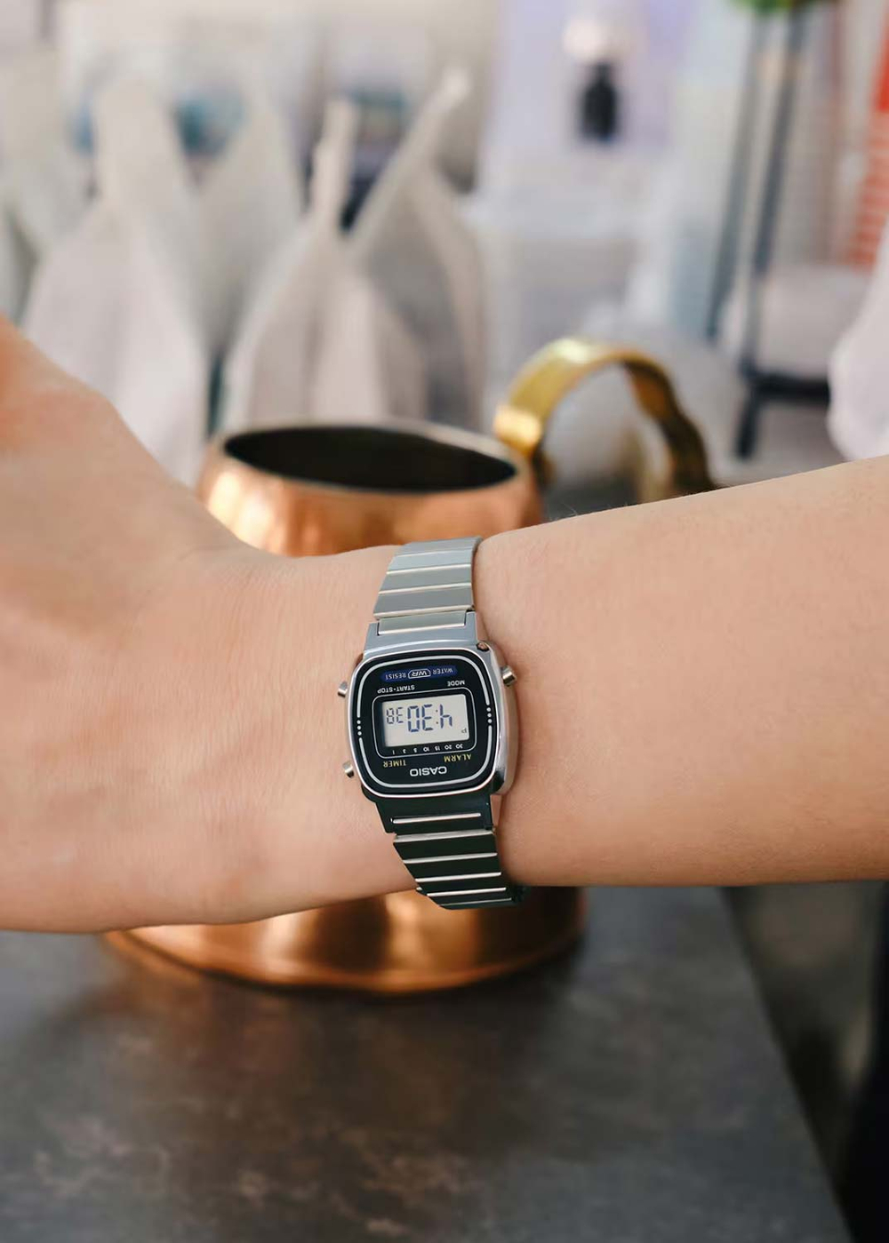 Часы Casio LA-670WEA-1E