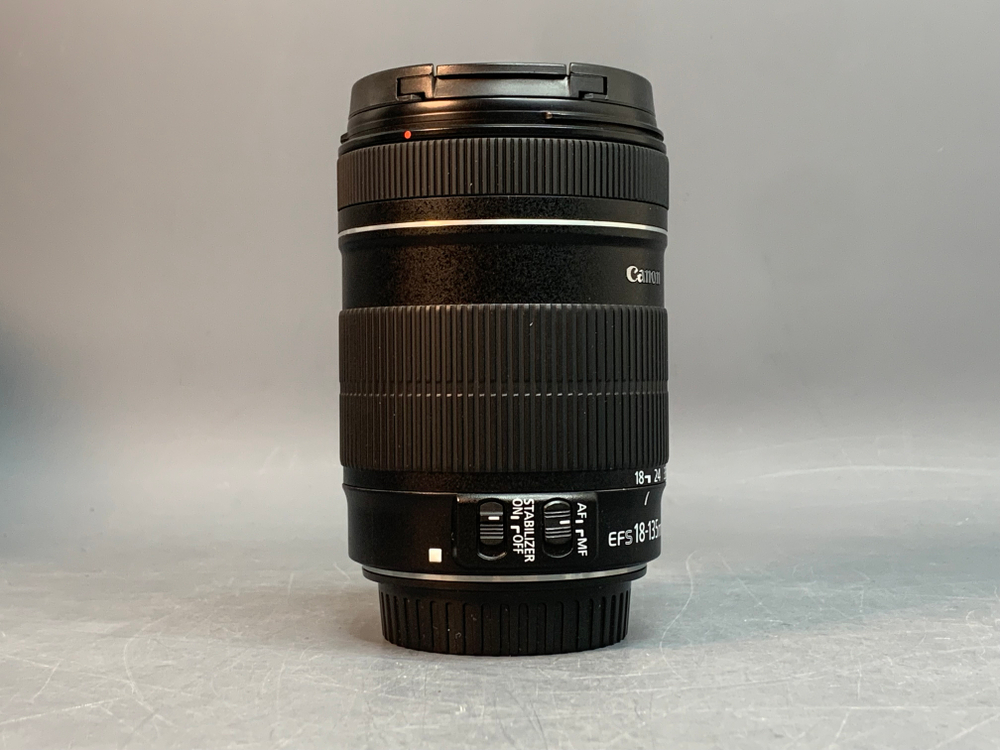Canon EF-S 18-135 mm f/3.5-5.6 IS