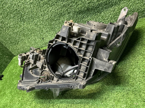 Фара правая Toyota RAV4 4 CA40 (2015-2019) LED