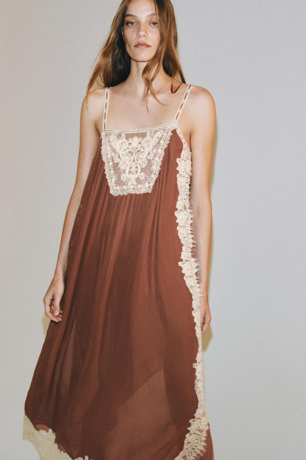ZARA ПЛАТЬЕ МИДИ С КРУЖЕВОМ НА БРЕТЕЛЯХ — ZW COLLECTION, ЧЕРЕПИЧНЫЙ
